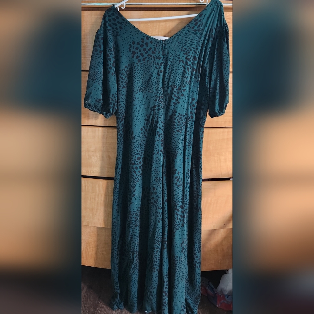Dress - Picture 2 of 2
